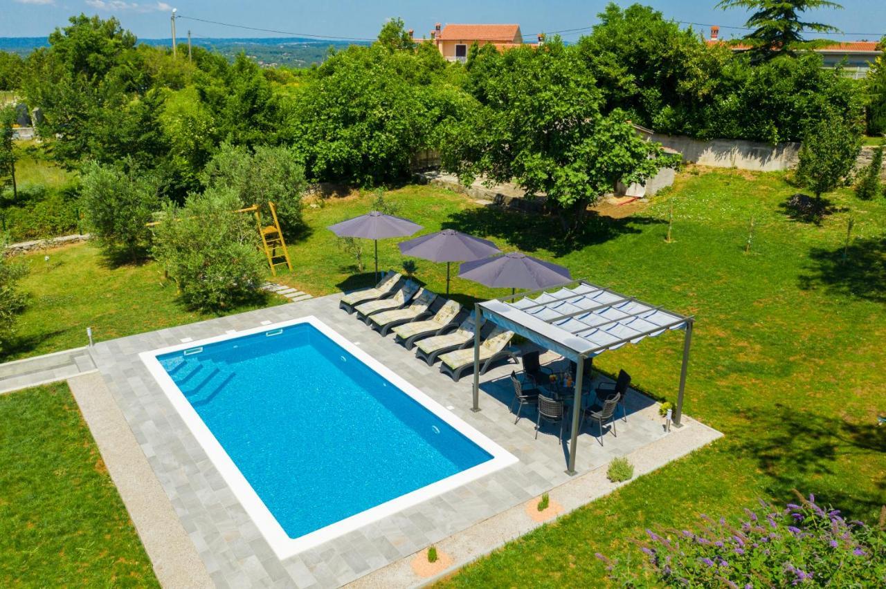 Holiday House Olive Grove With Pool And Garden Labin  Exterior foto