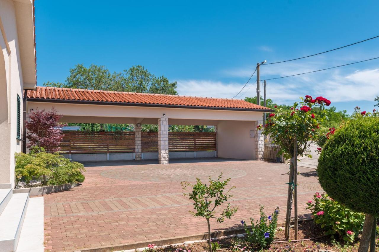 Holiday House Olive Grove With Pool And Garden Labin  Exterior foto